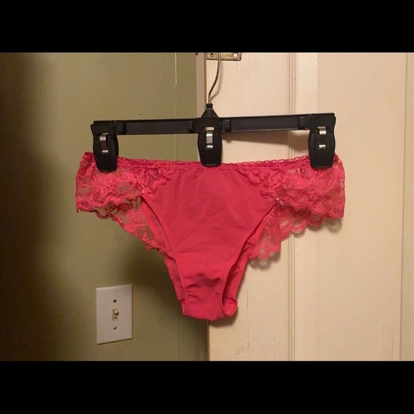 Victoria's Secret Bra & Panties - Picture 3 of 9